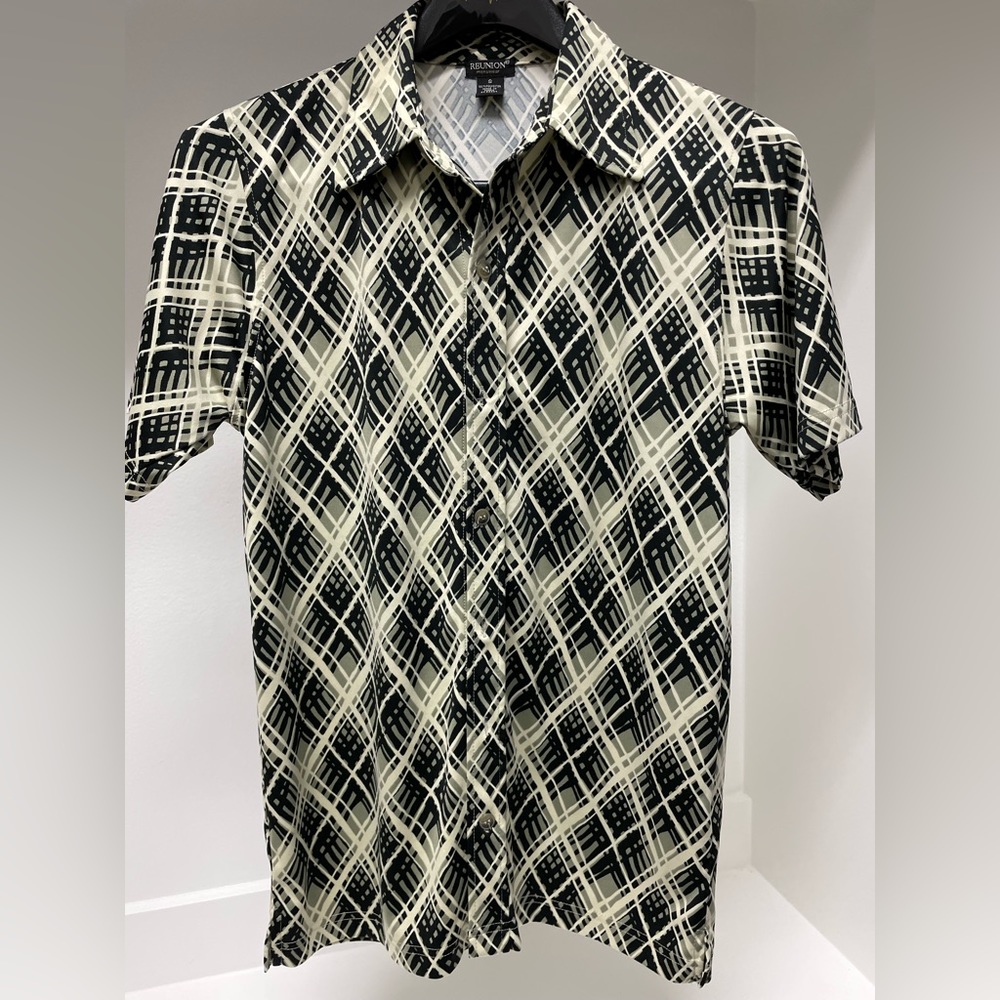 Reunion short sleeve button down slim fit casual shirt. Color is Black & Cream